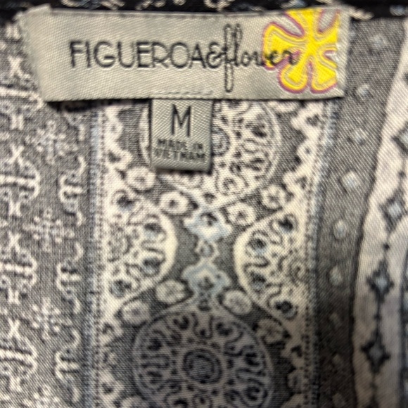 Figueroa & Flower Navy Blue & Cream Top Medium - Picture 3 of 3